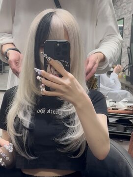 オズ 梅田店(OZ) ホワイト×ブラック×レイヤーカット/エクステ80枚