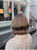 ピンクハッシュカットくびれショートヨシンモリ
