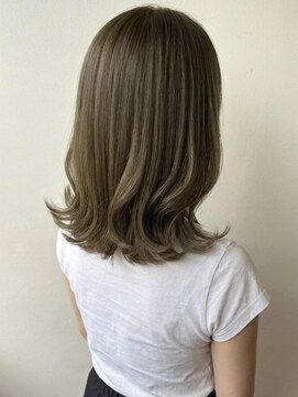 セルカ 高田馬場(CERCA) 大人くびれミディアムボブ×オリーブベージュ