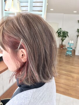 カイラ(KaiLa) 外はねボブ