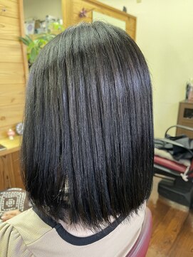 ニサブラ(Nisa Bula) ミディアムボブ