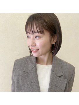 インサイドアウト(IN SIDE OUT+) ボブ / 切りっぱなしボブ / 顎ラインボブ【IN SIDE OUT+】