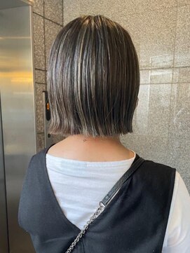 ヘアメイク アージュ 天神西通り店(HAIR MAKE age) ぱつっとショートボブ　アッシュグレージュ