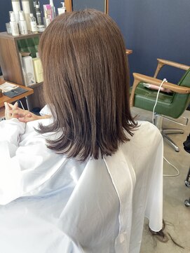 フラッパー(FLAPPER) 外ハネセミロング　20代30代40代50代60代　おすすめスタイル