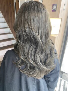 アヴァンス 天王寺店(AVANCE.) くすみカラー×オリーブ