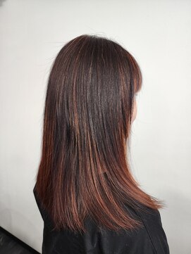 セラータ(Serata) 白髪ぼかしハイライト&アシッドカラー