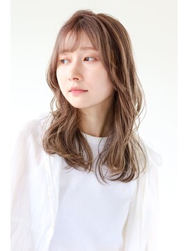 ヘアサロンガリカアオヤマ(hair salon Gallica aoyama) 薄め前髪に顔周りカットで作る無造作こなれミディ