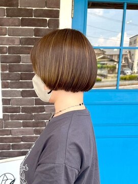 アズグロウ エクラ(AS GROW 'eclat) ハイライトカラーナチュラルショートボブ