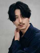 バイフィフス 原宿/表参道(by fifth)&nbsp;センターパートシャドウパーマスパイラルパーマ大人メンズヘア