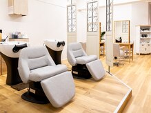 オーガニックカラー専門店 Organic ファッションクルーズ ひたちなか店の雰囲気(フラット式高級シャンプー台でブローはセルフになります。)