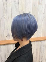 ワッツアップ 下北沢(What's up) 前下がりショート×アッシュシルバー