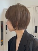 切りっぱなしボブ　アッシュカラー　縮毛矯正　レイヤーボブ