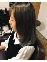グレージュ系グラデーションカラー