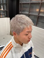 バーバーブロス 吉祥寺店(BARBER BROS)&nbsp;【LUDLOW BROS.】田宮  ブリーチ2回でホワイトシルバー