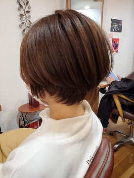 ルシードスタイルビーシャイン(LUCIDO STYLE B SHINE) 豊橋ビーシャイン★多毛×くせ毛でもおさまりのいいショートヘア