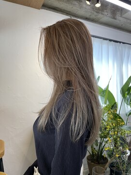 イット(it.) it.Style ロング レイヤー ハイライト