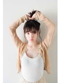 抜け感カーキグレージュ×無造作お団子アップヘア