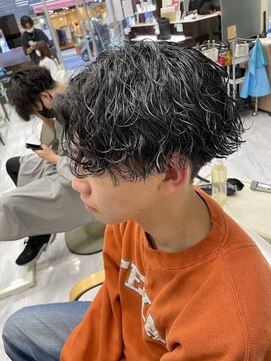 リミットバイアフィナー 大宮店(limit by Afinar) 波巻きパーマ×センターパート