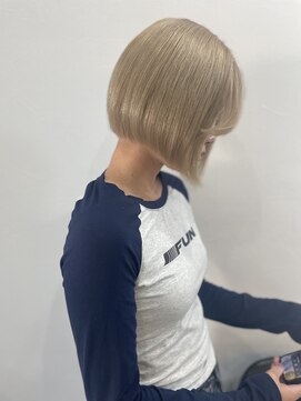 ラビス クローバー(Lovis clover) 《RIN》ブロンドベージュ