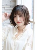 お手入れいらずの外ハネパーマボブスタイル