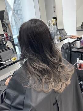 アライブ キチジョウジ(ALIVE Kichijoji) ホワイトグレージュグラデーションカラー