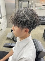 メンズ　ハイライト×波巻きパーマ