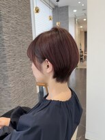 アオ(Ao)&nbsp;Aoヘアスタイル くびれショート×モーヴピンク