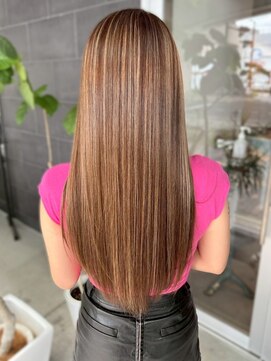 ヒース 姪浜(Heath) ハイライト ブリーチ ハイトーン ブロンドベージュ ストレート