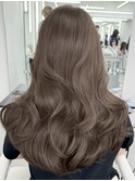 ヘーゼルベージュ　ブリーチなし　レイヤーカット　海外風