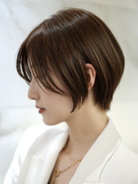 エリマ 横浜西口(elima) 顔周りレイヤーカットくびれヘア切りっぱなしボブ大人ボブ30代