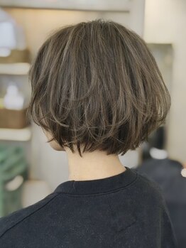 ヘアメイク ひととき(Hair make)の写真/『白髪で悩む』ではなく『白髪も楽しむ』カラーを！ベテラン技術で理想の質感と髪色にこだわる白髪染めを◎