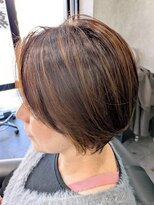 エミュ(emu)&nbsp;白髪ぼかしカラー/ハイライトカラー/ショートカット