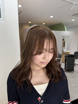 ソルア 上本町(solua) ヘーゼルベージュ / ブリーチなしダブルカラー / 20代/30代/40代