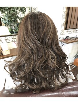 リズ オブ ヘアー(Lis of hair) ハイライト☆ベージュ