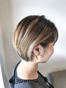 クラク 笹塚店(KURAKU) 襟足スッキリショートボブ/デザインカラー　20代/30代