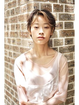 サラビューティーサイト 志免店(SARA Beauty Sight) ショートヘアにアレンジを効かせたインナーカラー