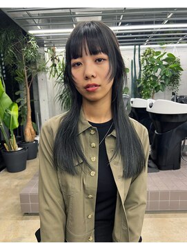 ビューズ オオサカ(VIEWS OSAKA) レイヤーカット×オリーブカラー