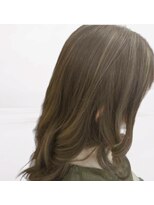 リンヘアー(Rin. hair) オリーブベージュ