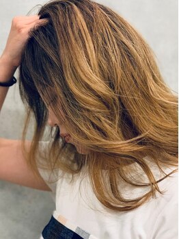 ニコヘアープラス(NICOhair+)の写真/トレンド×似合うを追求♪あなただけの特別なカラーをご提案！女性ならではの柔らかさ、色っぽさを演出。