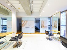 海外の有名サイトにも取り上げられるインテリア。髪を傷ませない道具。たくさんのこだわり。[Gallica/SEAM]