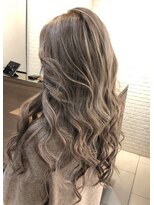 グロウ 渋谷(grow)&nbsp;☆grow 渋谷☆ハイライトでつくるミルクティーベージュカラー