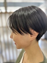 ヘアヴェローチェ(hair-veloce) サイドはすっきり、バックは色気のある刈り上げのツーブロック