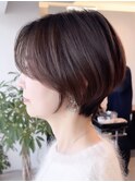 ショートボブくびれショートヘア顔周りレイヤー白髪ぼかし30代
