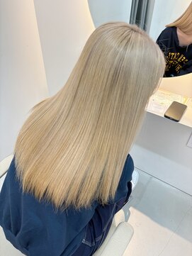 シダ(sida SAIIN) 【藤原】大人かわいいブロンドベージュ