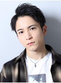 横顔も決まるツイストシェイドショート