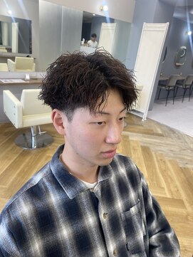 アレス バイ シカ 神戸三宮元町店(ALLES by Cica) 波巻きツイストスパイラルパーマツーブロック刈り上げ