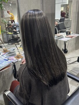 ルイ(ROUIS produced by LUCK 津田沼) ROUIS 津田沼 ミスティグレージュハイライト/レイヤーカット