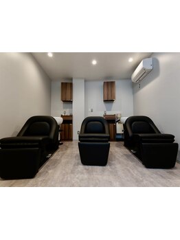 【men's】全席半個室・プライベート空間の隠れ家サロンによる極上スパ