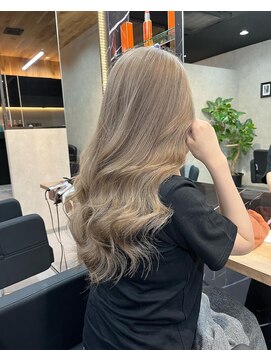 ミルクベージュ