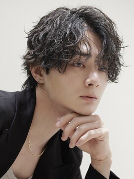 アリエッタ(aRietta) シャドウパーマ/波巻きパーマ/センターパート/色気大人ヘア